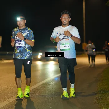 Runner Photo 7712201