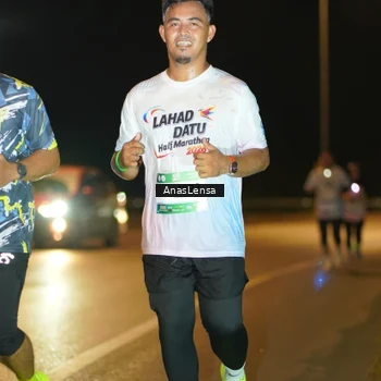 Runner Photo 7712203