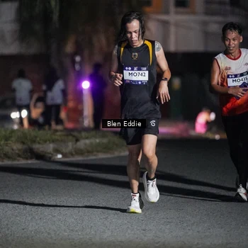 Runner Photo 7712206
