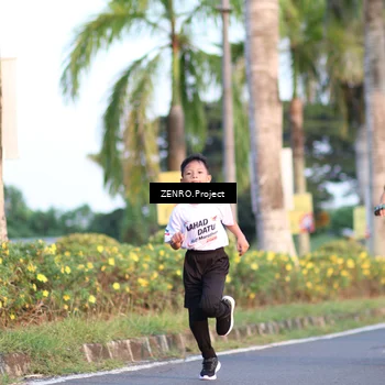 Runner Photo 7712209