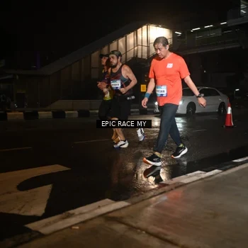 Runner Photo 7712221