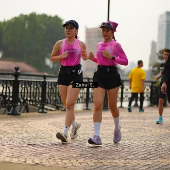 Runner Photo 7712230
