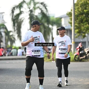Runner Photo 7712248