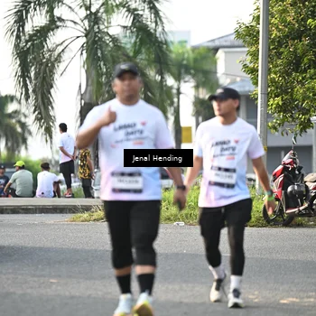 Runner Photo 7712264