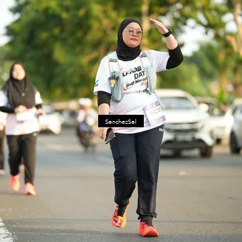 Runner Photo 7712272
