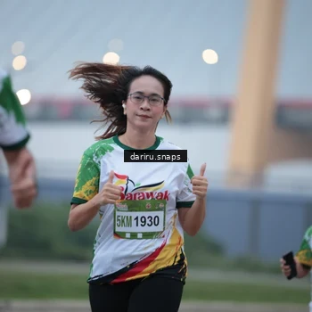 Runner Photo 7712273