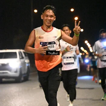 Runner Photo 7712279