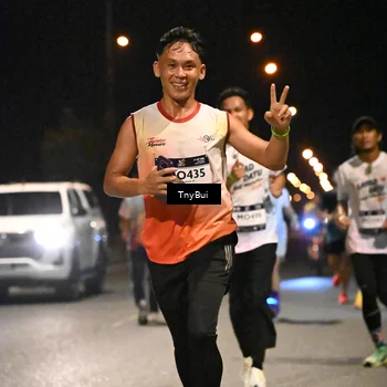 Runner Photo 7712287