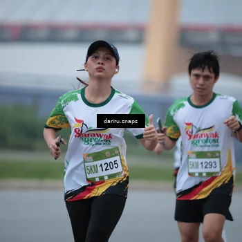 Runner Photo 7712297