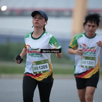 Runner Photo 7712299