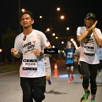 Runner Photo 7712303