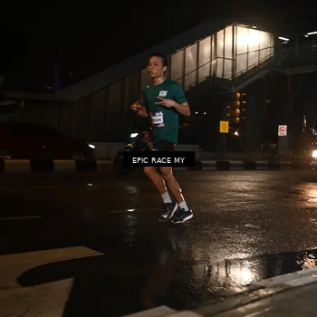 Runner Photo 7712309