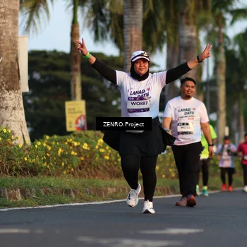 Runner Photo 7712324