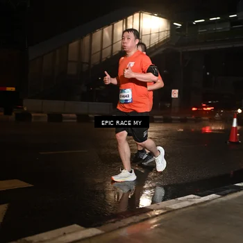 Runner Photo 7712330