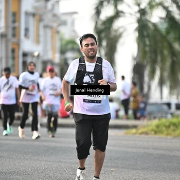 Runner Photo 7712341