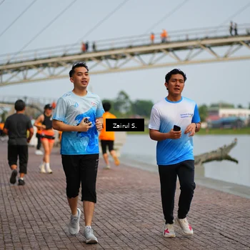 Runner Photo 7712345