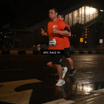 Runner Photo 7712364