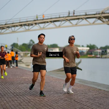 Runner Photo 7712366