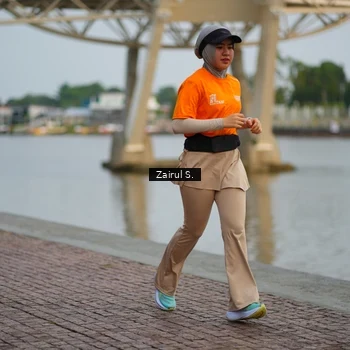 Runner Photo 7712376
