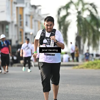 Runner Photo 7712378