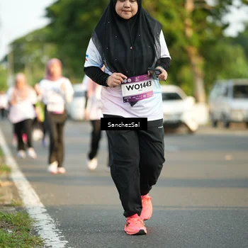 Runner Photo 7712380