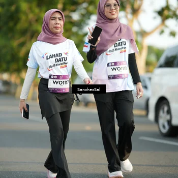 Runner Photo 7712393