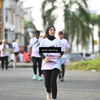 Runner Photo 7712400