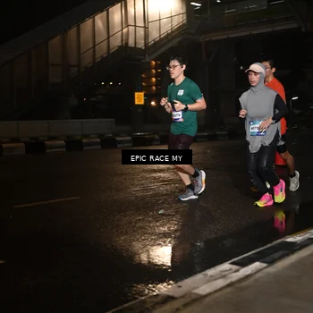 Runner Photo 7712428