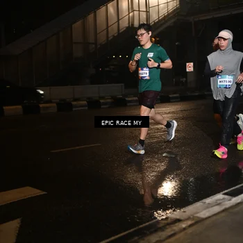 Runner Photo 7712432