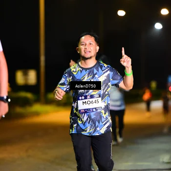 Runner Photo 7712450
