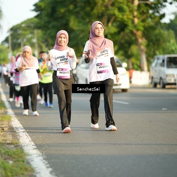 Runner Photo 7712473