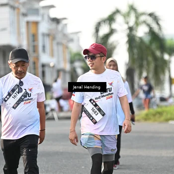 Runner Photo 7712476
