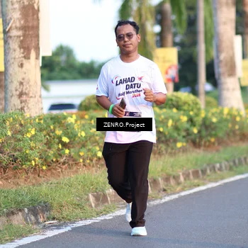 Runner Photo 7712478