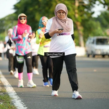 Runner Photo 7712498