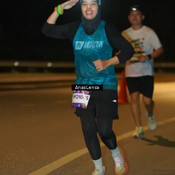 Runner Photo 7712504