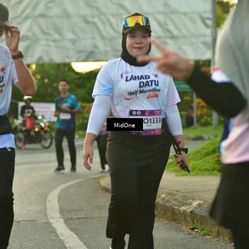 Runner Photo 7712515