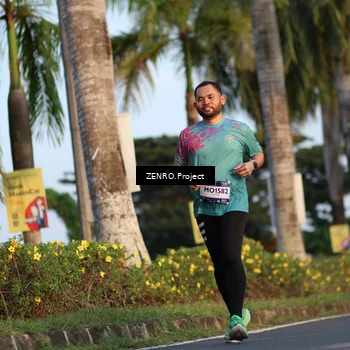 Runner Photo 7712517