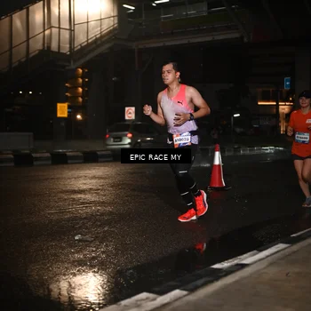 Runner Photo 7712541