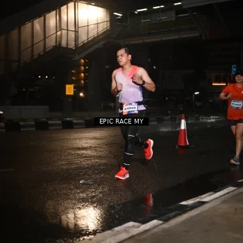 Runner Photo 7712549