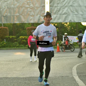 Runner Photo 7712551