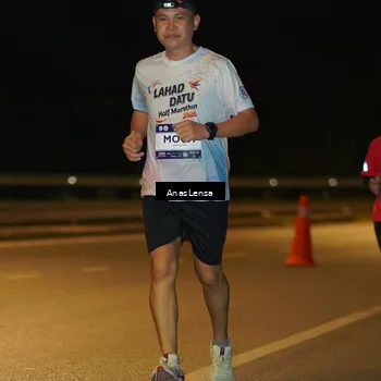 Runner Photo 7712565