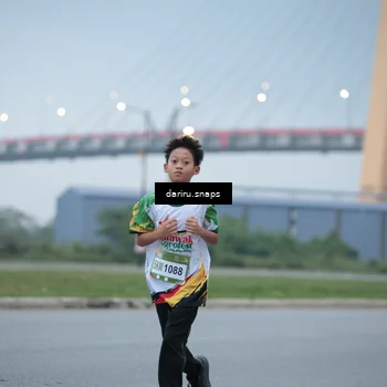 Runner Photo 7712573