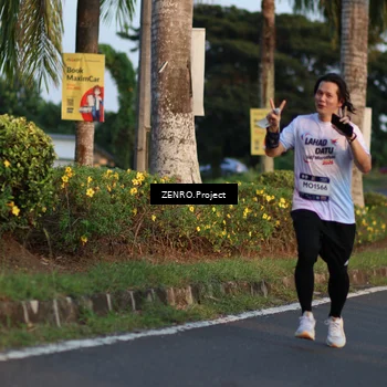Runner Photo 7712587