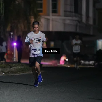 Runner Photo 7712600