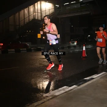 Runner Photo 7712603