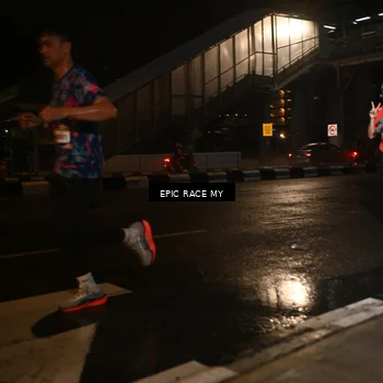 Runner Photo 7712605