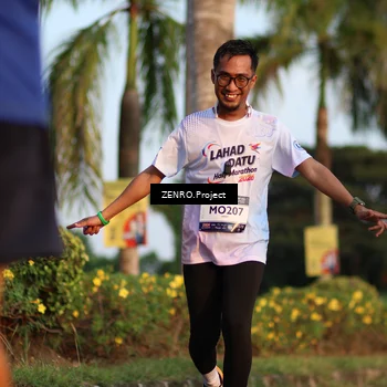Runner Photo 7712610