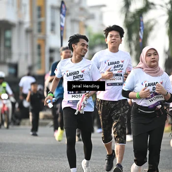 Runner Photo 7712614