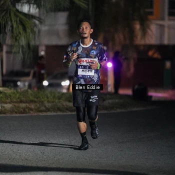 Runner Photo 7712618