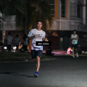 Runner Photo 7712621